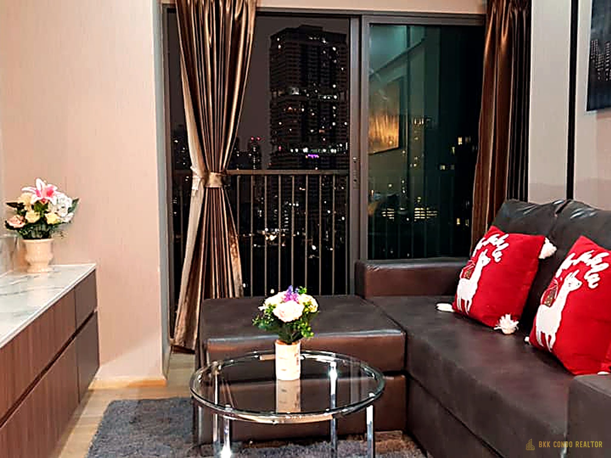 1-Bedroom Condo for Rent at Noble Remix Thonglor (43 sqm) — Thonglor BTS