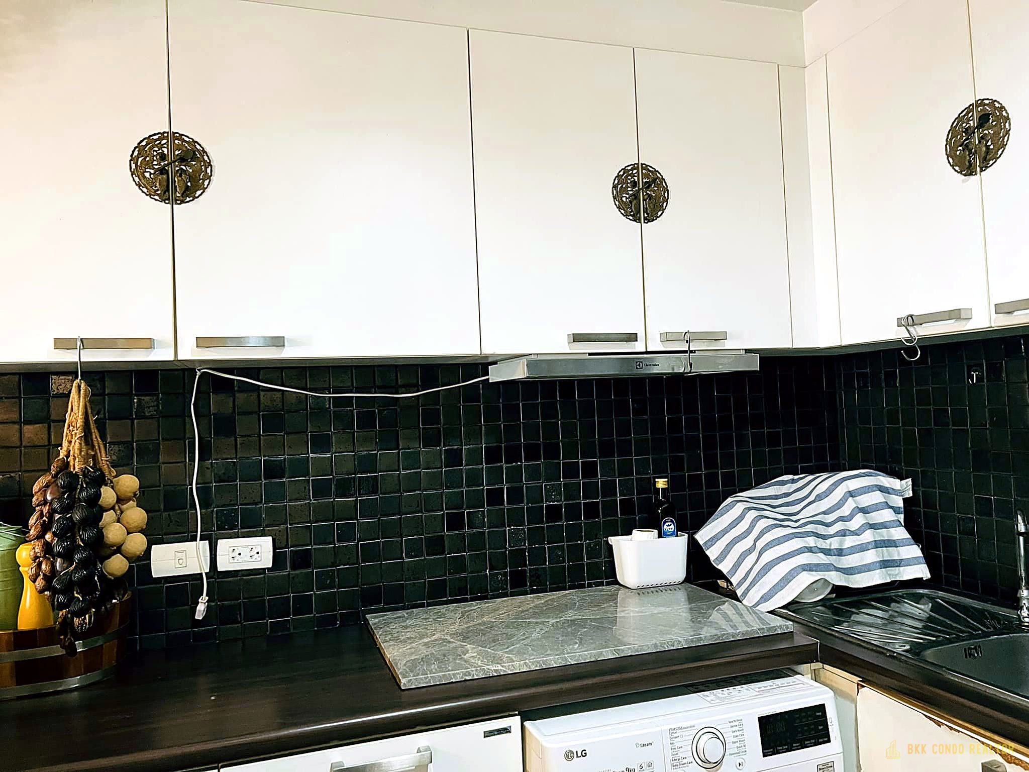 1-Bedroom Condo for Rent at The Sense Sukhumvit 68 (47 sqm) — Udom Suk BTS
