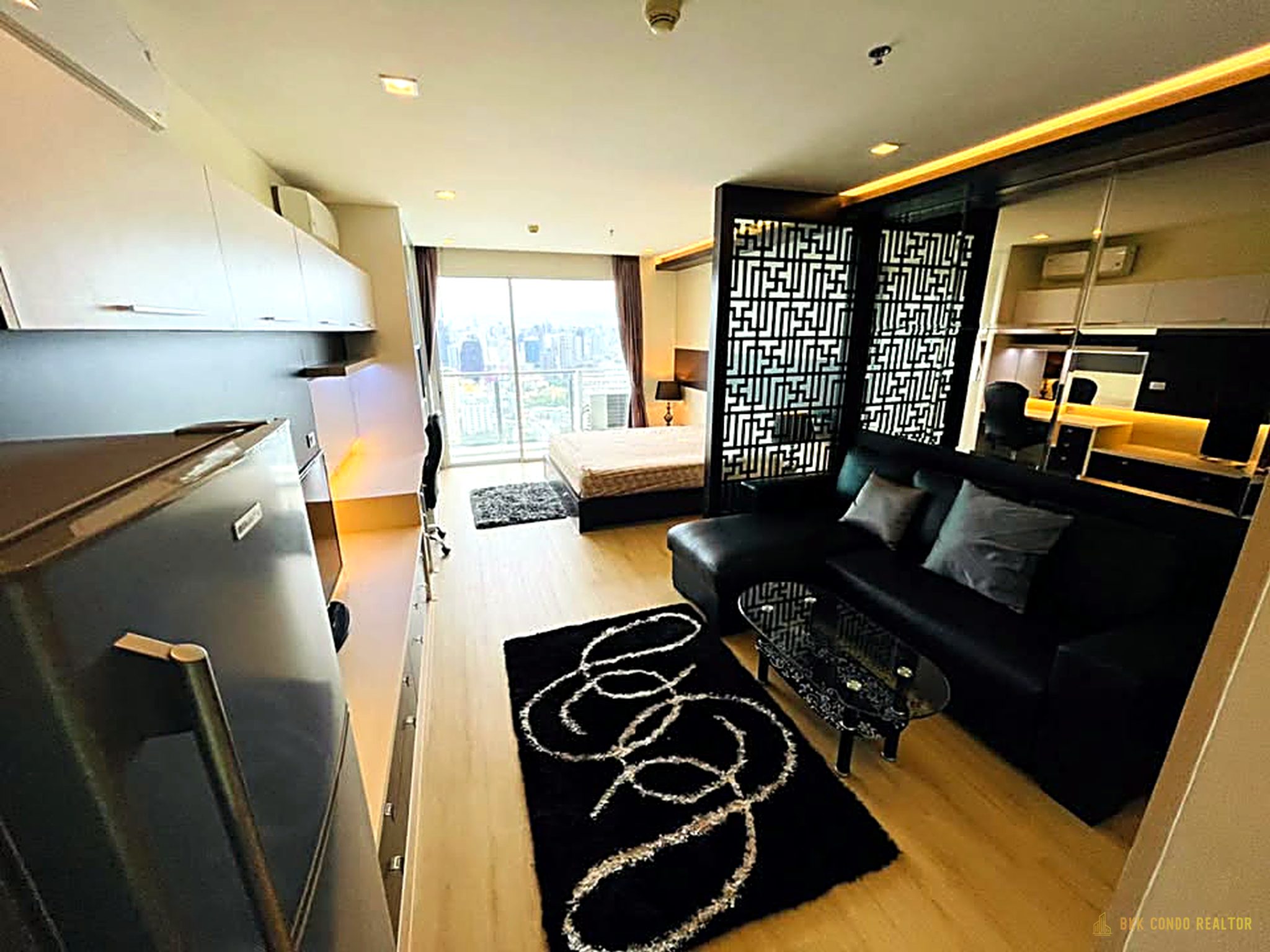 Studio Condo for Rent at Sky Walk Residence (40 sqm) — Phra Khanong BTS