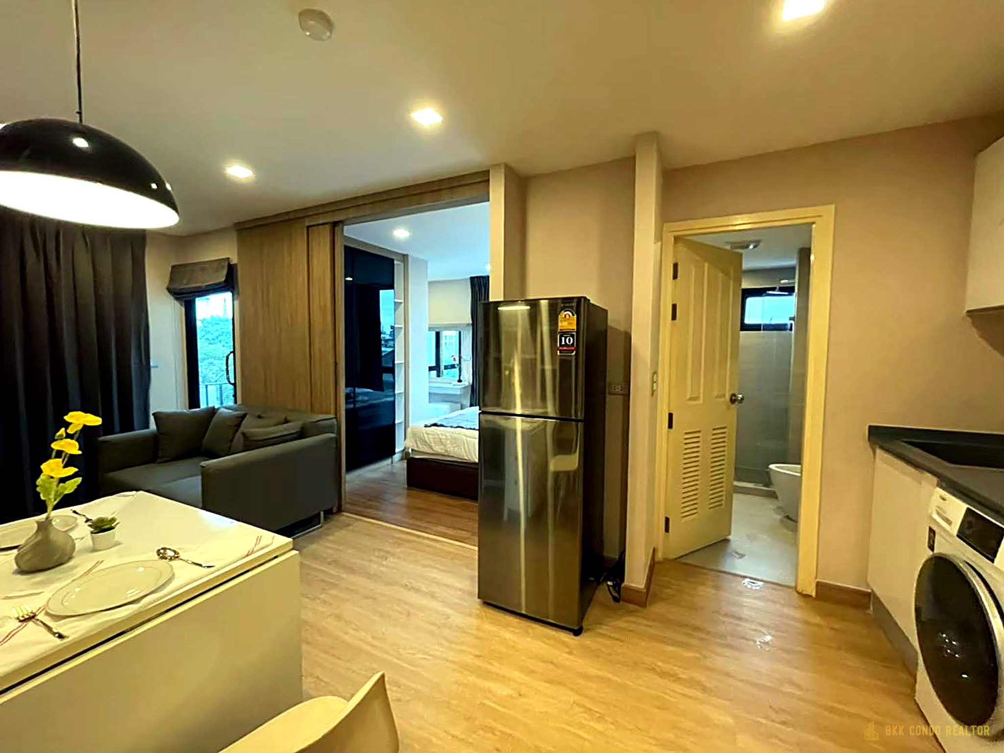 1-Bedroom Condo for Rent at The ACE Ekamai (42 sqm) — Ekkamai BTS