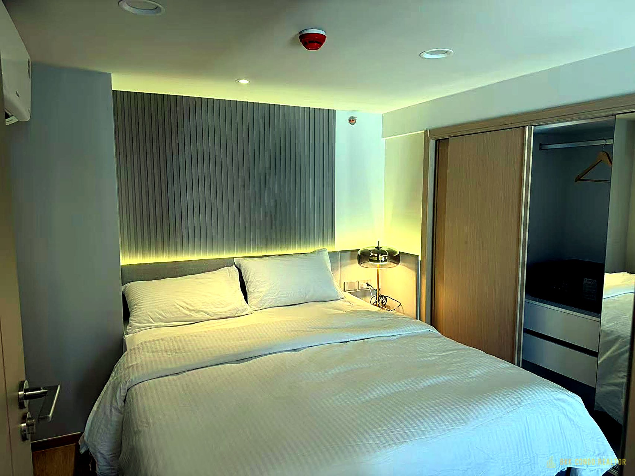 Duplex 1-Bedroom Condo for Rent at Culture Chula (35 sqm) — Sam Yan MRT