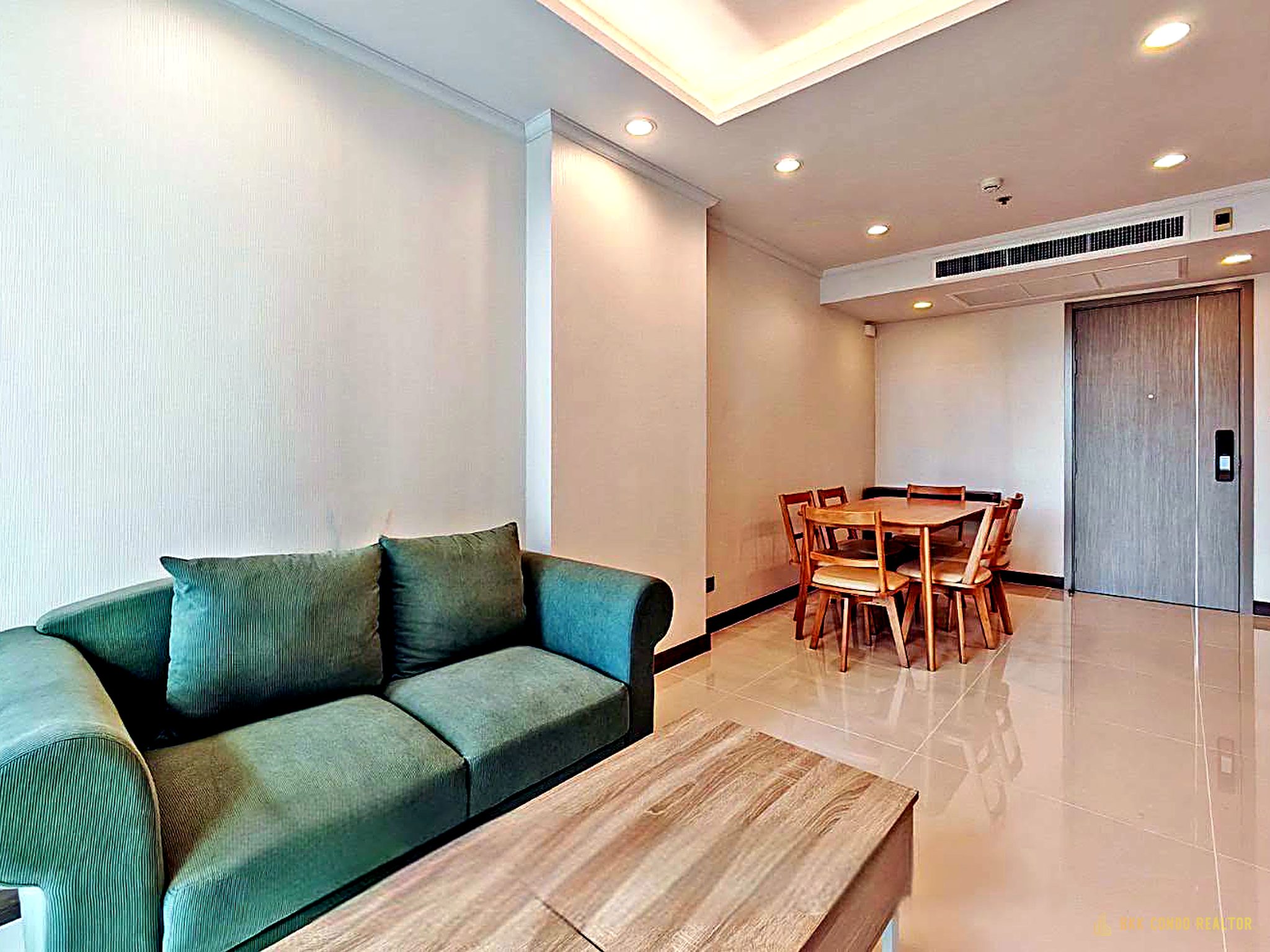 1-Bedroom Condo for Rent at Supalai Oriental Sukhumvit 39 (46.5 sqm) — Asoke MRT