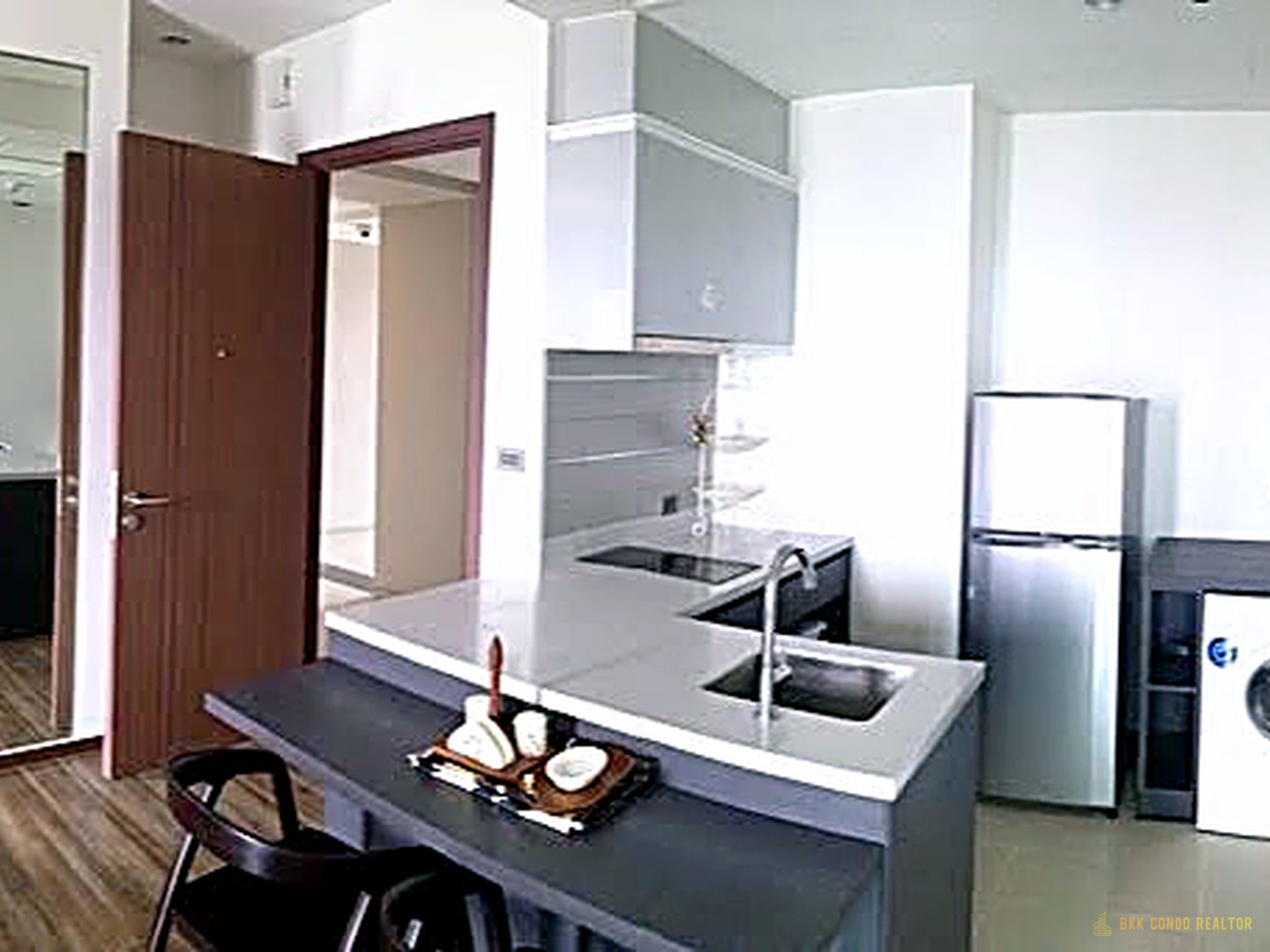 1-Bedroom Condo for Rent at Wyne Sukhumvit (40 sqm) — Phra Khanong BTS