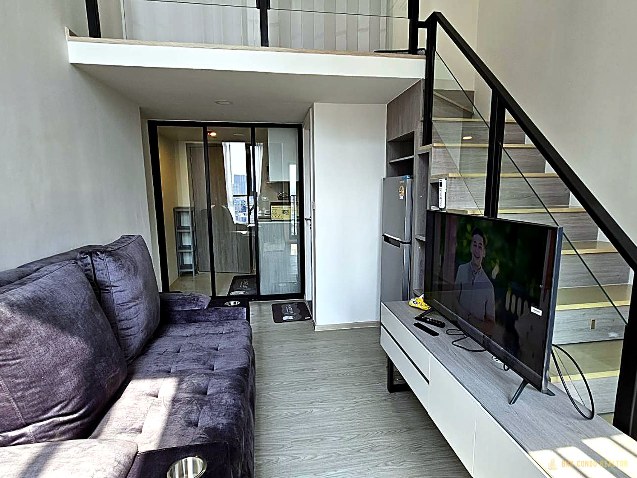 Duplex 1-Bedroom Condo for Rent at Origin Plug & Play Ramkhamhaeng Triple Station (35 sqm) — Ramkhamhaeng