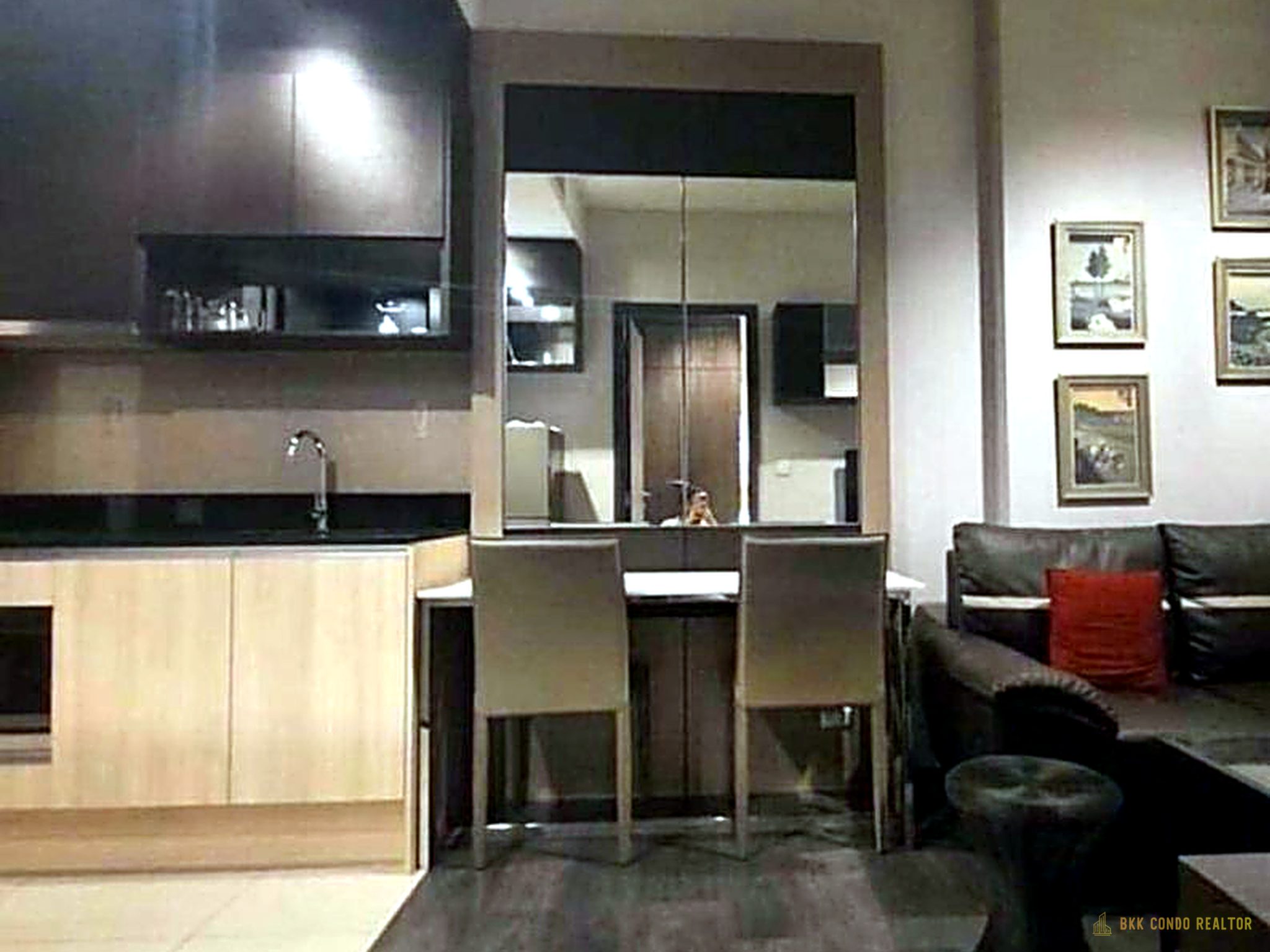 1-Bedroom Condo for Rent at Edge Sukhumvit 23 (31 sqm) — Asoke BTS/MRT