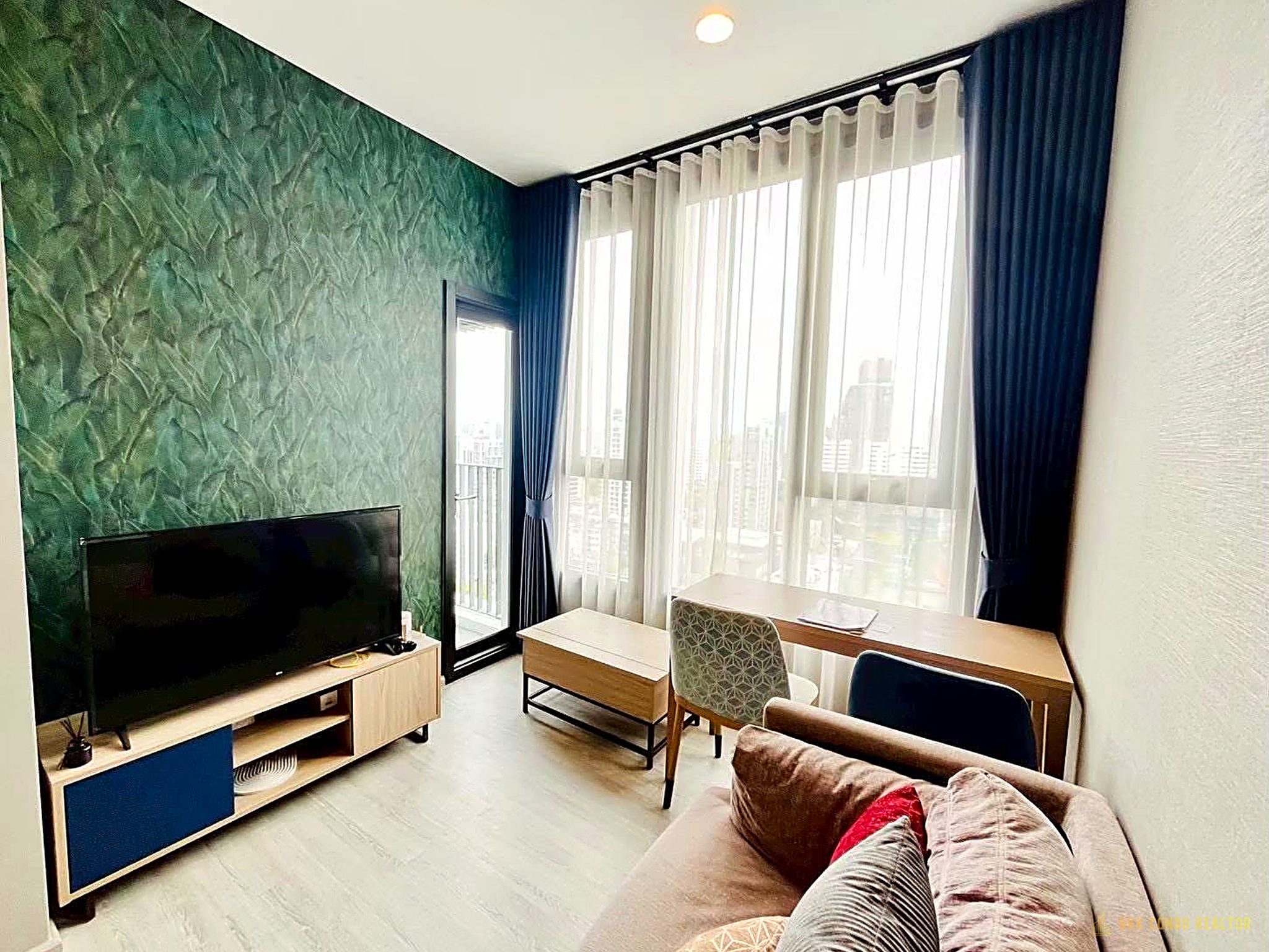 1-Bedroom Condo for Rent at XT Ekkamai (30 sqm) — Ekkamai BTS