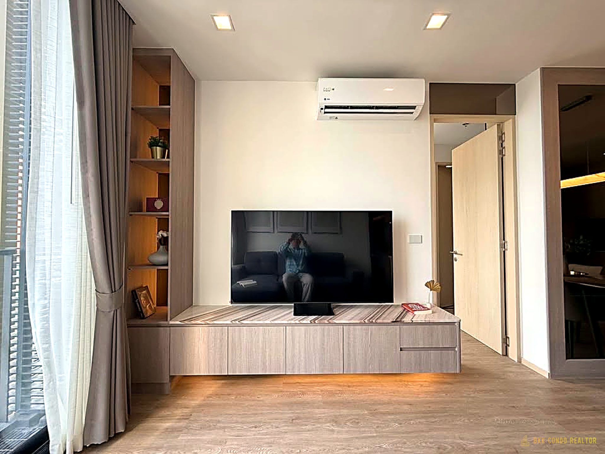 2-Bedroom Condo for Rent at Noble State39 (60 sqm) — Phrom Phong BTS