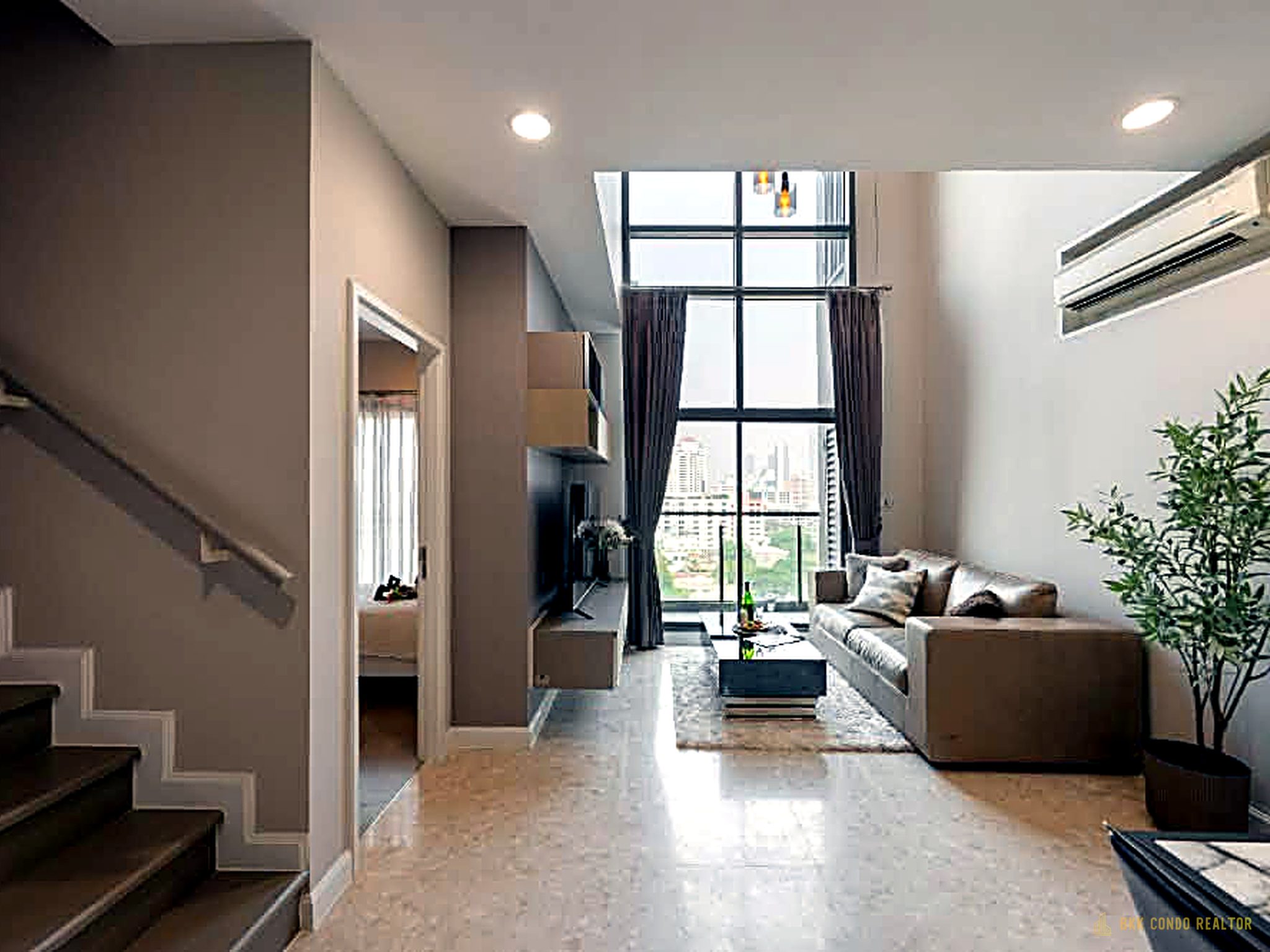 Duplex 2-Bedroom Condo for Rent at The Crest Sukhumvit 34 (98.05 sqm) — Thonglor BTS