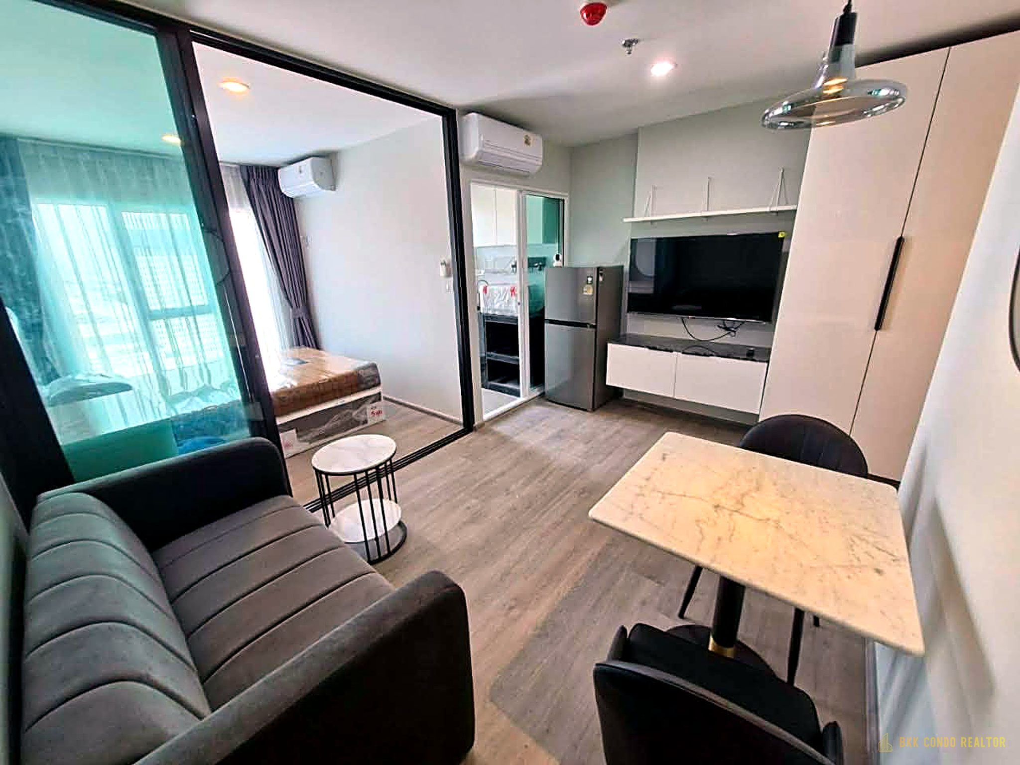 1-Bedroom Condo for Rent at Regent Home Bangna (28 sqm) — Bangna BTS