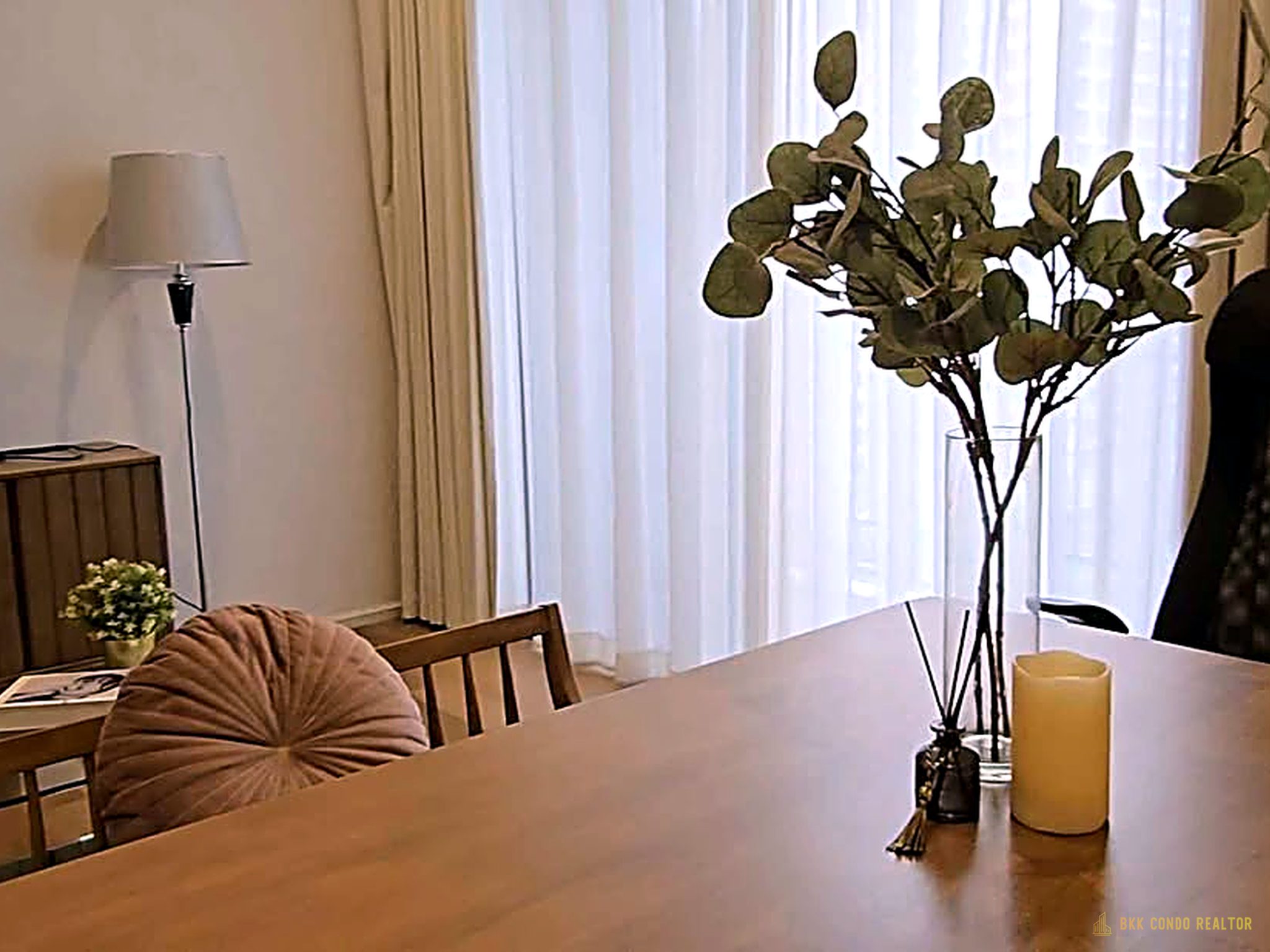 2-Bedroom Condo for Rent at Muniq Langsuan (86 sqm) — Chidlom BTS
