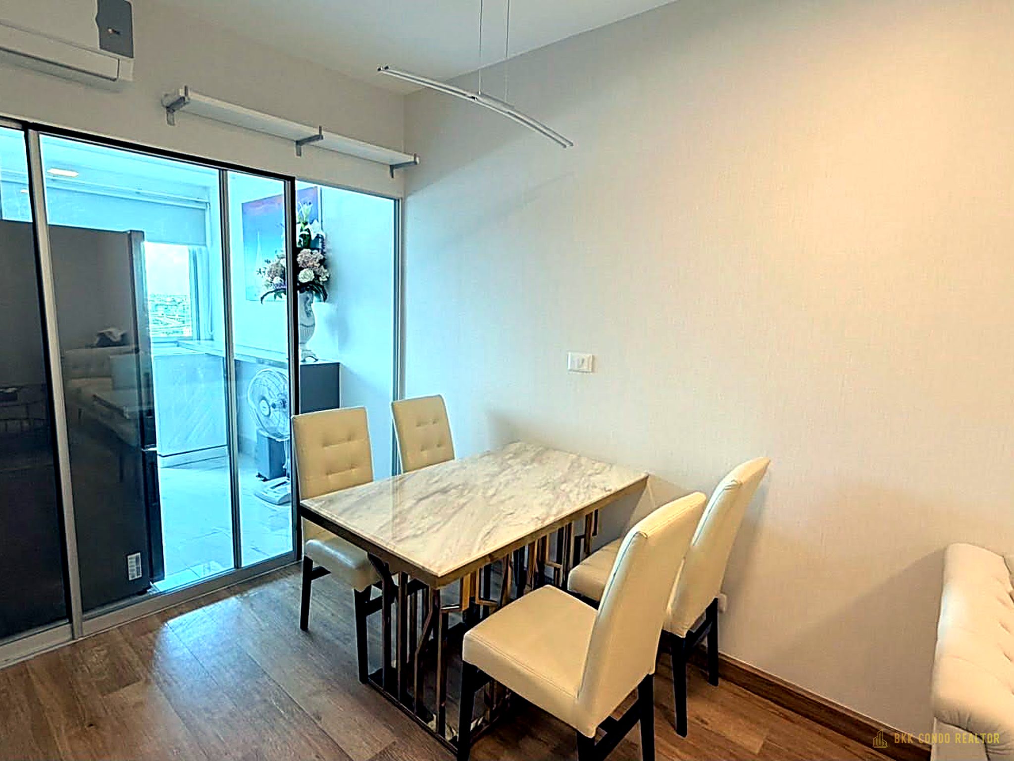 1-Bedroom Condo for Rent at Supalai Park Ekkamai-Thonglor (54 sqm) — Ekkamai BTS